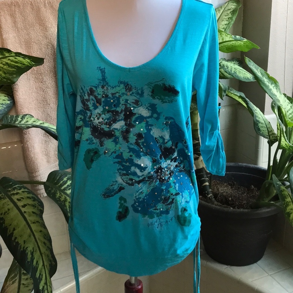 DKNY Jeans aqua top with button-up sleeves